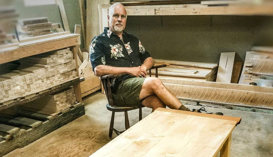 Custom wooden weaving looms, accessories, and tools. Manufactured in USA.