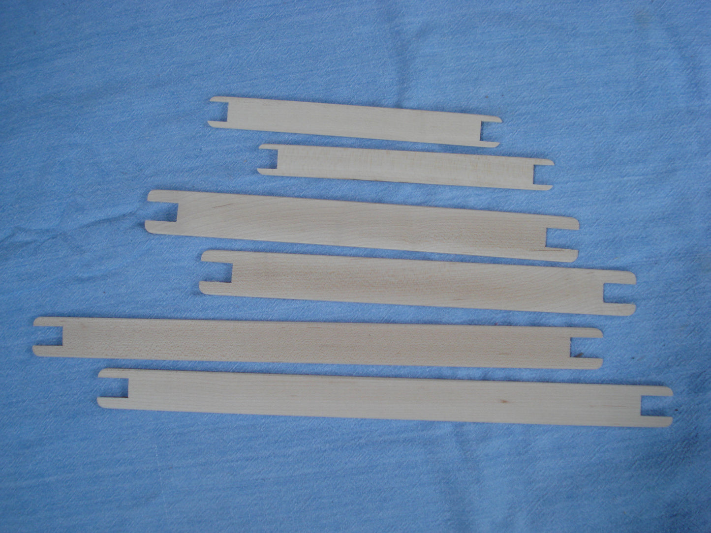 6 Pack of Shuttle Sticks for Wooden Weaving Looms. Different Sizes. Assorted. Lost Pond Looms by Eden Bullrushes.